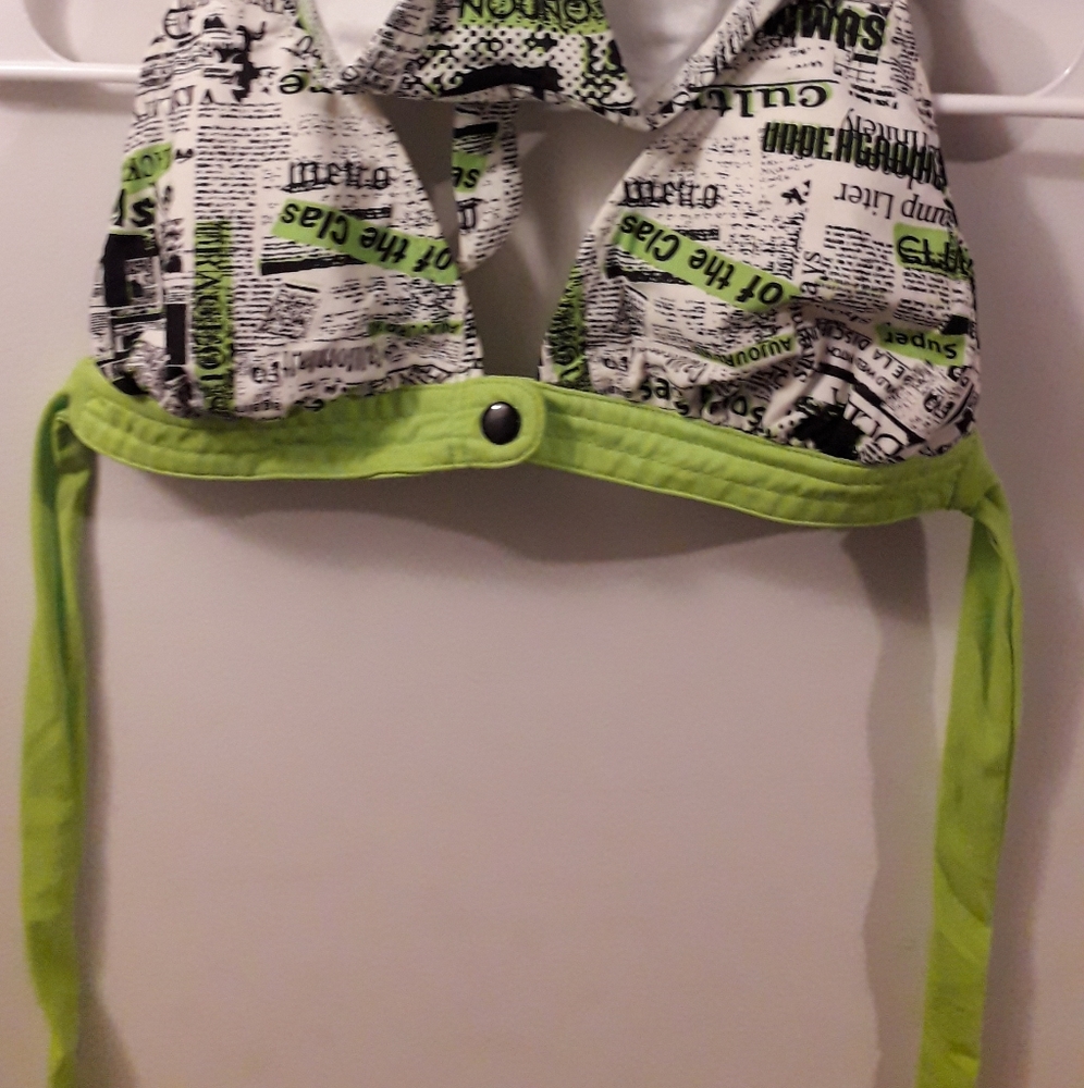 Bikini - Picture 2 of 4